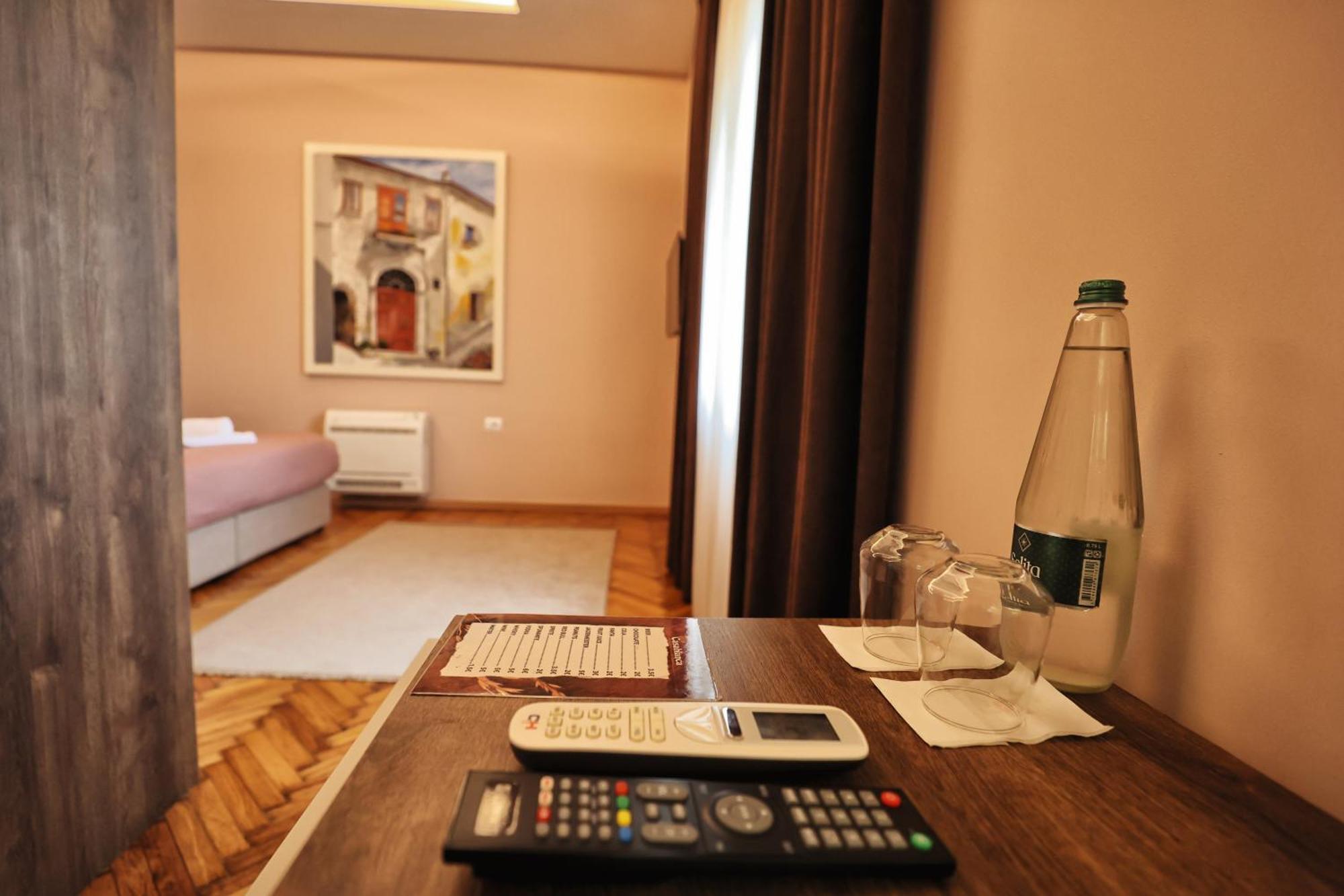 Vila Casablanca - Boutique Hotel & Restaurant Шкодер Экстерьер фото